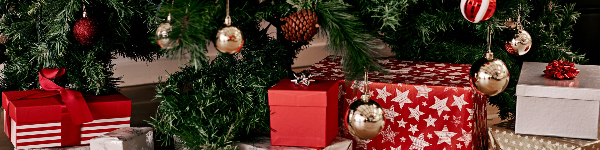 Christmas gifts banner